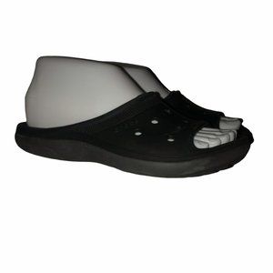 Croc sandals size 6 but fit more like a size 5